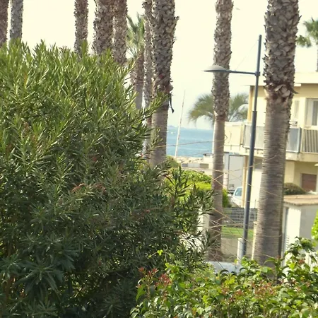 Pleasant Seaside Cocoon Apartmán *